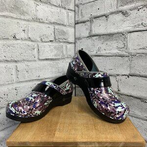 Koi by Sanita Danish Clogs 38 US 7 Nursing Comfort Shoes Purple Blue Geometric